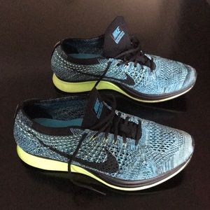 Nike Flyknit Racer